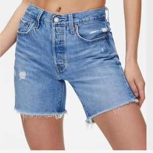 Levi’s 501 mid thigh short - BRAND NEW WITH TAGS - size 26
